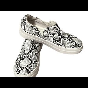 Never used , size 6!